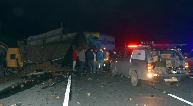 Kütahya'da zincirleme kaza: 2'si ağır 4 yaralı