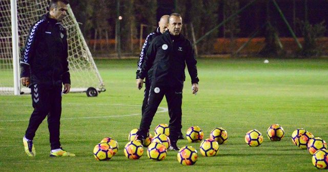 Mehmet Özdilek ilk antrenmanına çıktı