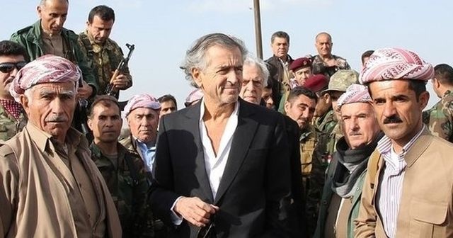 MOSSAD ajanı Bernard Henry Levy&#039;nin skandal görüntüleri