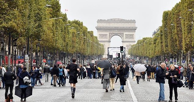 Paris&#039;e bugün araç girmedi