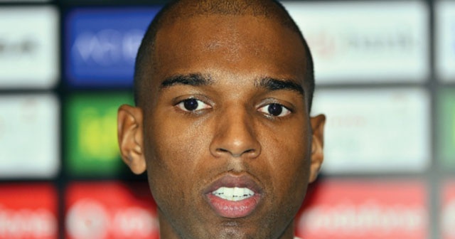 Ryan Babel: Üzerimize terlik bile attılar