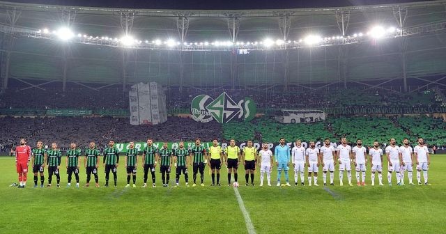 Sakaryaspor yeni stadındaki ilk maçını kazandı