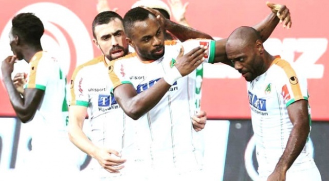 Süper Lig&#039;de Alanyaspor, Gençlerbirliği&#039;ni 4-1&#039;le geçti