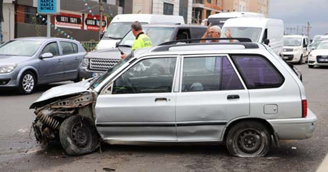 Trafik kazası geçiren nişanlısını göremeyince yüreği ağzına geldi