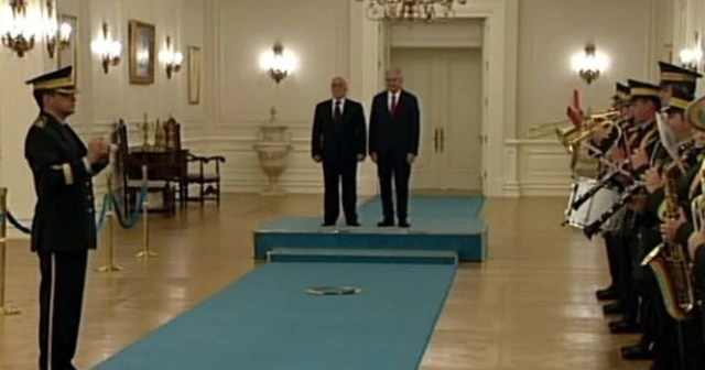 Yıldırım, İbadi’yi resmi törenle karşıladı