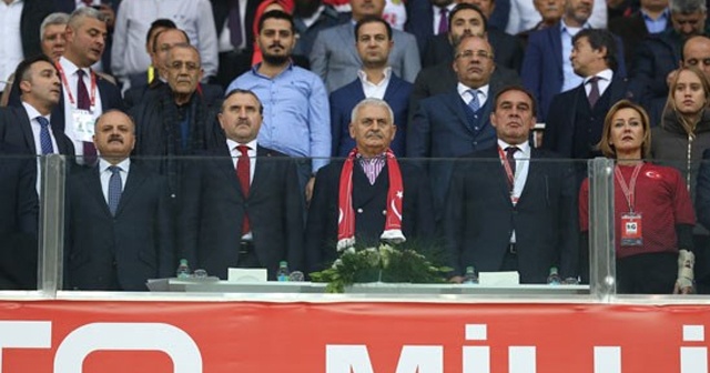 Yıldırım ve Demirören&#039;den Milli Takım&#039;a destek