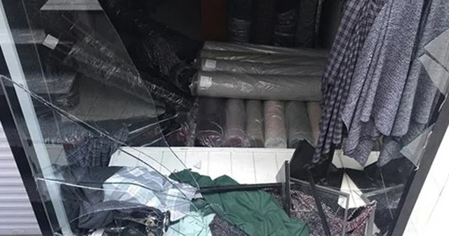 20 dakika içeride kaldılar, 50 bin TL’lik kumaş çaldılar