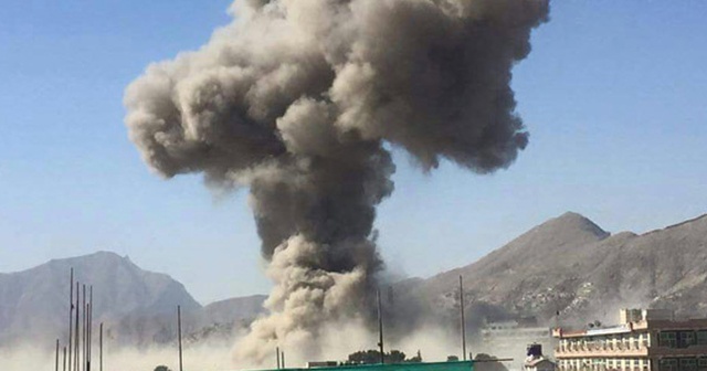 Afganistan&#039;da bomba yüklü tanker patladı: 15 ölü