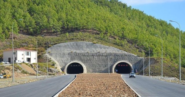 Akdeniz Sahil Yolu Projesi ilerliyor