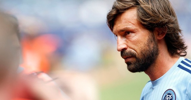 Andrea Pirlo futbolu bıraktı