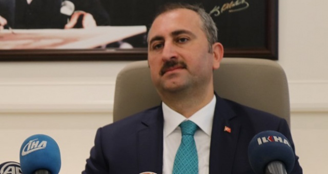 Bakan Gül: &#039;YSK daha nitelikli personel, kurumsal yapıya kavuşmalı&#039;