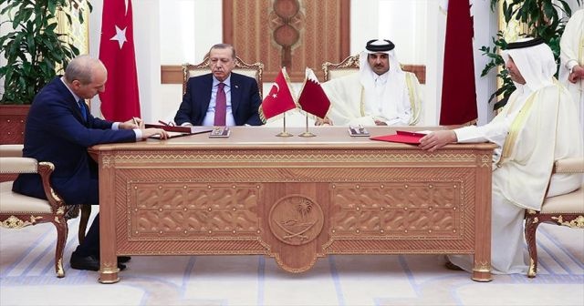 Cumhurbaşkanı Erdoğan Katar&#039;da imza törenine katıldı