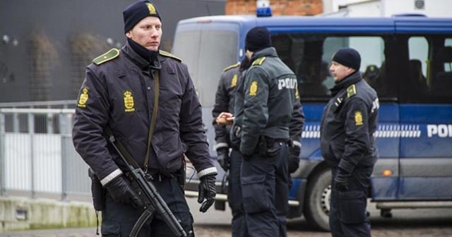 Danimarka&#039;da polis şiddeti!
