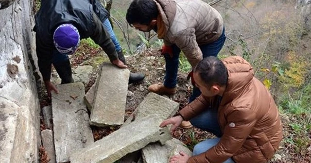 Define avcıları lahit mezarı ortaya çıkardı
