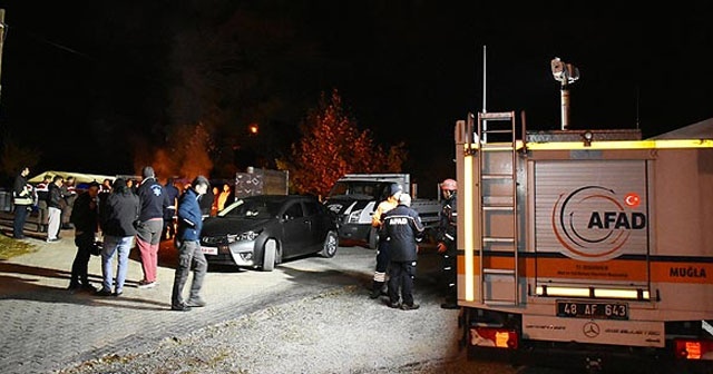 Depremin ardından büyük panik! Evlerine giremediler