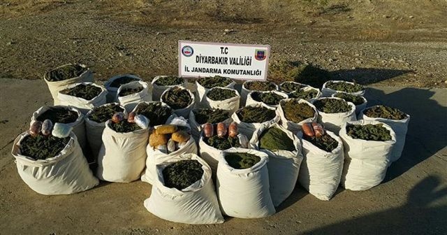 Diyarbakır'da 744 kilogram esrar ele geçirildi