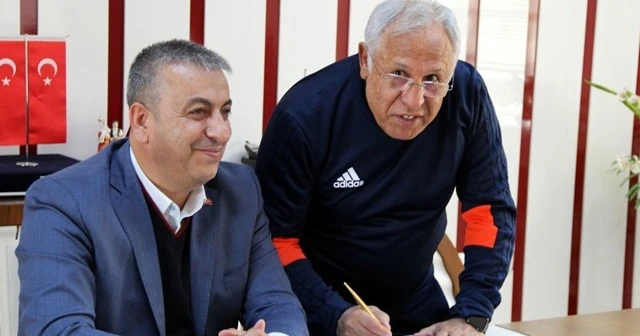 Elazığspor, Hüseyin Kalpar ile sözleşme imzaladı