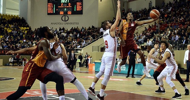 Eskişehir Basket, Galatasaray Odeabank&#039;ı mağlup etti