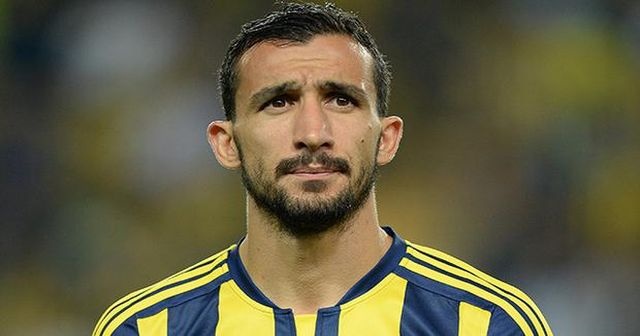 Fenerbahçe'de Mehmet Topal kadro dışı bırakıldı