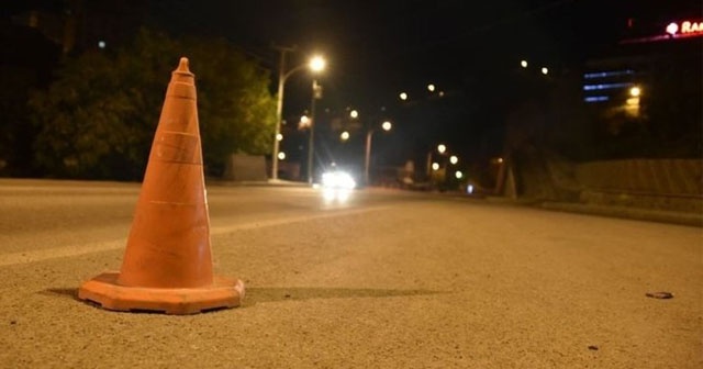 Gümüşhane&#039;de alkollü sürücü kontrol noktasında polise çarptı