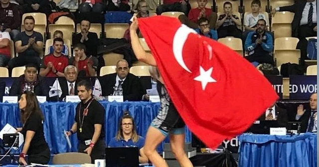 Güreşte 2 madalya