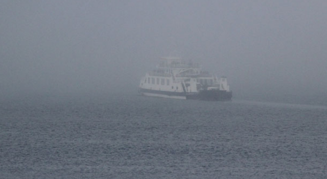 İstanbul Boğazı&#039;nda sis etkisini gösteriyor