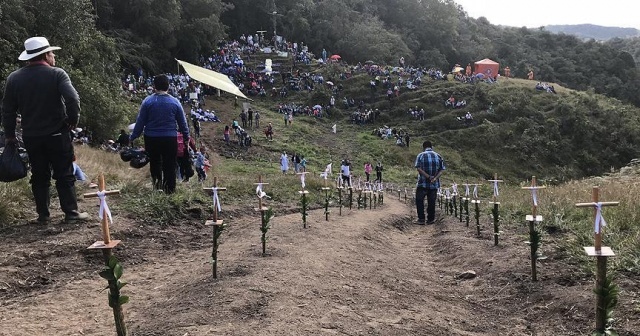 Kolombiya&#039;daki uçak kazasında ölenler anıldı