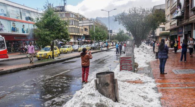 Kolombiya yoğun yağışa teslim