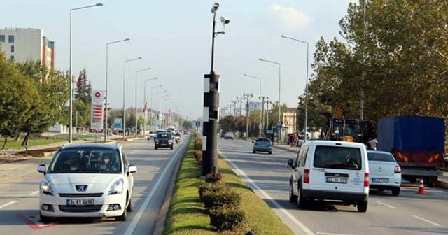 Kule radarlar kural ihlali yapan sürücüleri yakalıyor