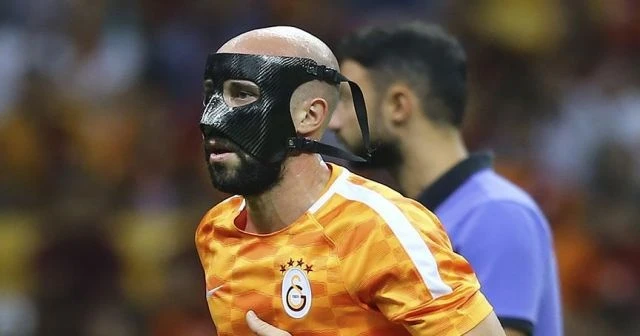 Galatasaraylı futbolcu Iasmin Latovlevici'nin başarılı ameliyatı