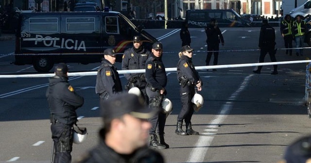 Madrid&#039;de bir banka şubesinde rehine krizi!