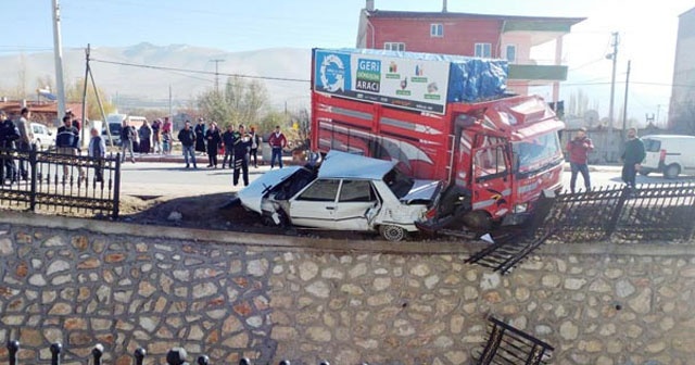 Niğde&#039;de dereye düşmekten son anda kurtuldular