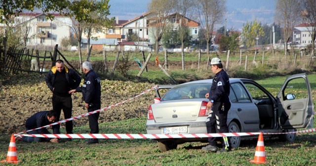 Otomobille takip ettiği kardeşini öldürdü