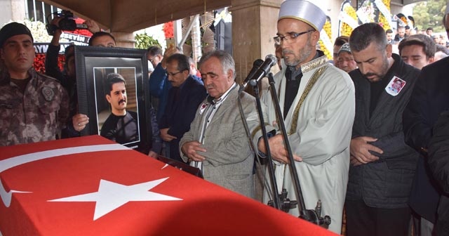 Şehidimizin cenaze namazını imam babası kıldırdı