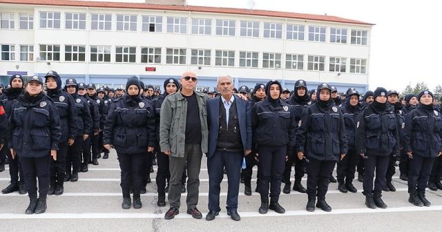 Şehit polis Fethi Sekin&#039;in babası polis adaylarıyla bir araya geldi