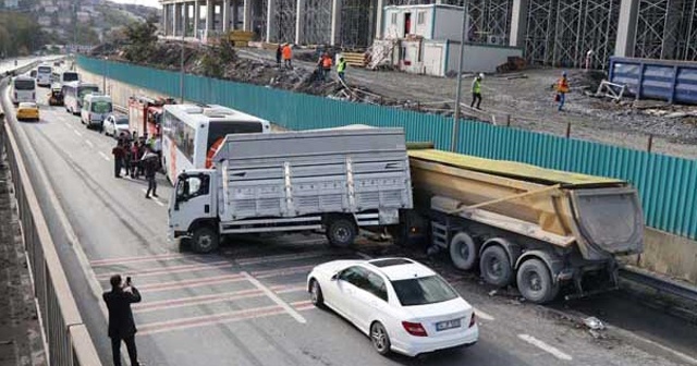 Son dakika! İstanbul&#039;da zincirleme trafik kazası