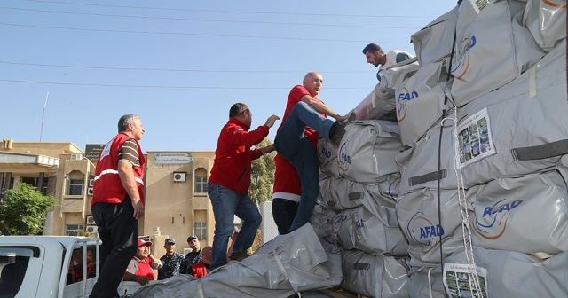 Türk Kızılayı'ndan Derbendihan ilçesinde çadır yardımı