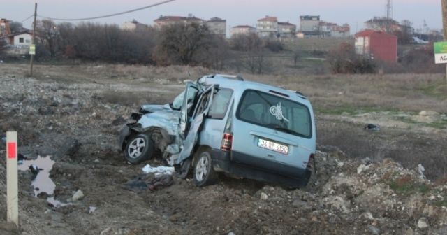 14 yaşındaki çocuğun kullandığı araç otobüsle çarpıştı