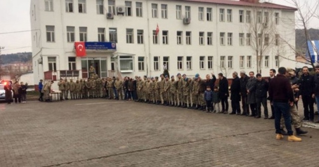 6 teröristi etkisiz hale getiren timlere mehterli karşılama