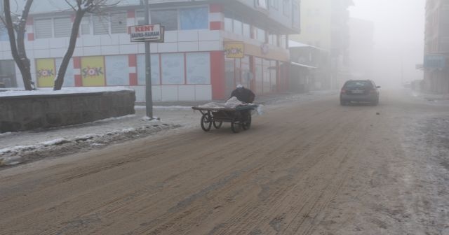 Ağrı’da soğuk hava ve sis etkili oluyor