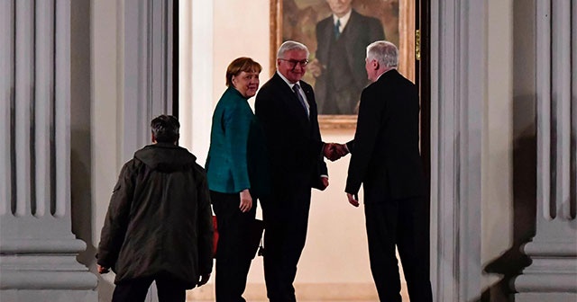 Almanya&#039;da koalisyon krizi: Steinmeier, Merkel, Schulz ve Seehofer buluştu