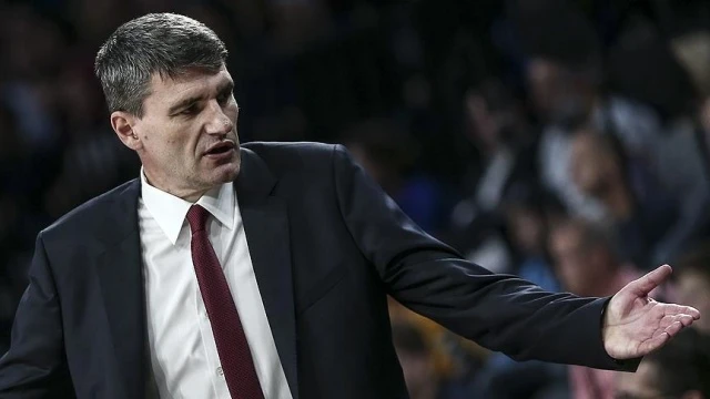 Anadolu Efes Başantrenörü Perasovic: Artık sahamızda kaybetmemeliyiz