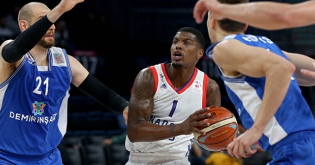 Anadolu Efes rahat kazandı