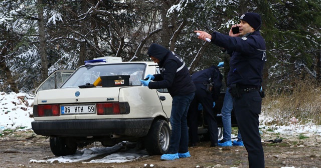 Ankara&#039;da ormanlık alandaki otomobilde erkek cesedi bulundu