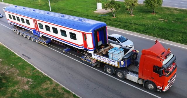 Antalya’ya raydan önce tren geldi