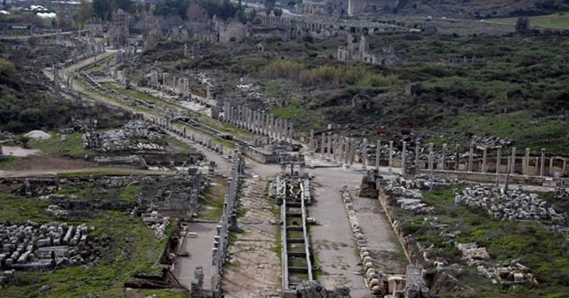 Antik Kent 'Perge'nin yüzde 70'i halen keşfedilmeyi bekliyor