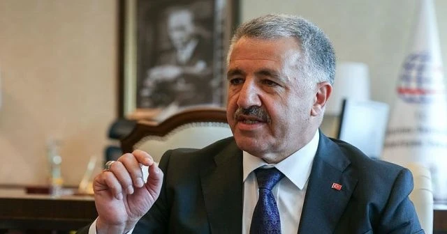 Arslan: Türkiye'nin en büyük tünelini bitirdik