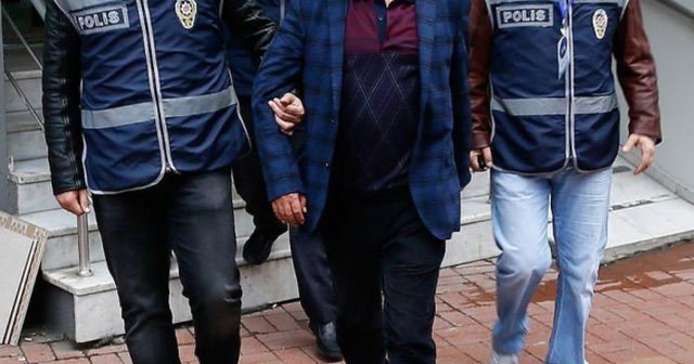 Askeri lise sınav sorularını veren FETÖ&#039;lülere gözaltı