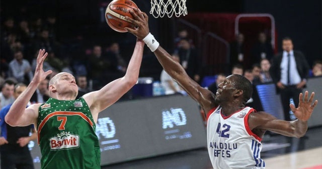 Banvit Efes&#039;i evinde yendi