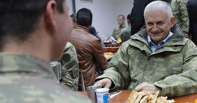 Başbakan Yıldırım Isparta'da komandoları ziyaret etti